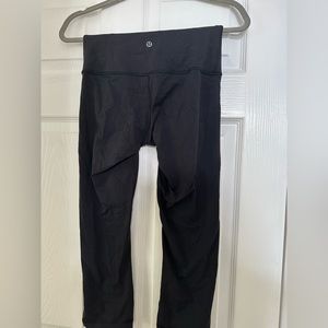 Lululemon cropped align leggings, size 6